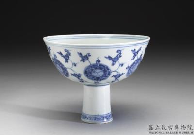 图片[2]-Stem bowl with Indian lotus scrolls in underglaze blue, Ming dynasty (1368-1644)-China Archive